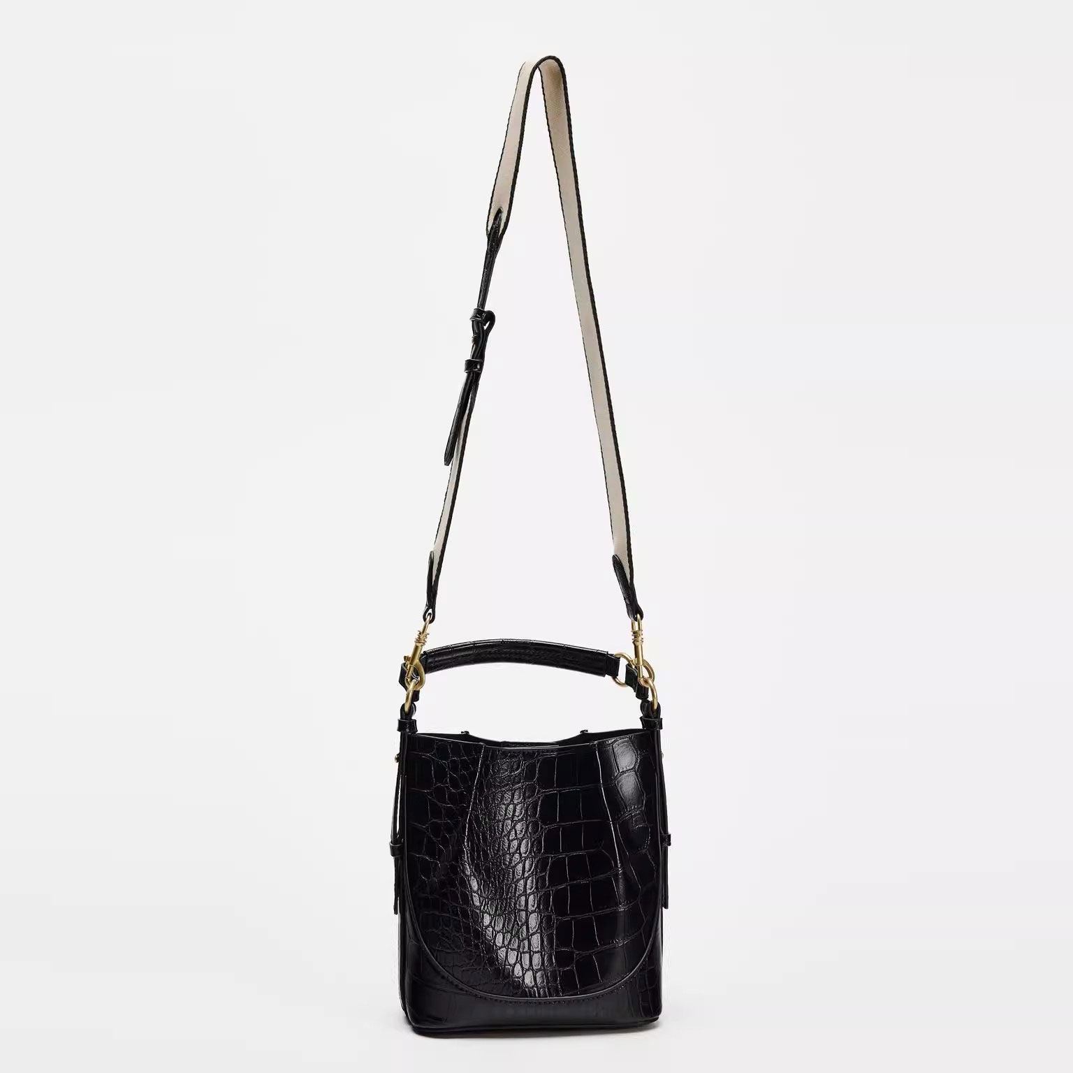 2025秋冬新品女包黑色动物纹印花单肩斜挎手提大包Z家跨境外贸包,淘宝优惠券,粉丝福利购,淘宝优惠卷