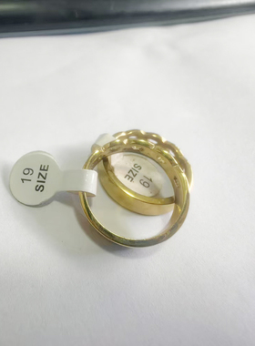 清仓处理  6mm宽镂空皇冠带钻金色不锈钢 戒指