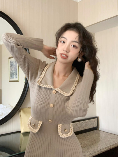 New arrival Slimming knitted dress with small fragrant lapels