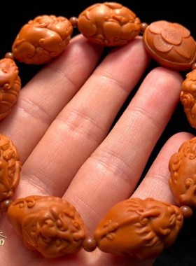 貔貅橄榄核手串老核精雕