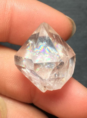 七色彩虹东海水晶情侣吊坠