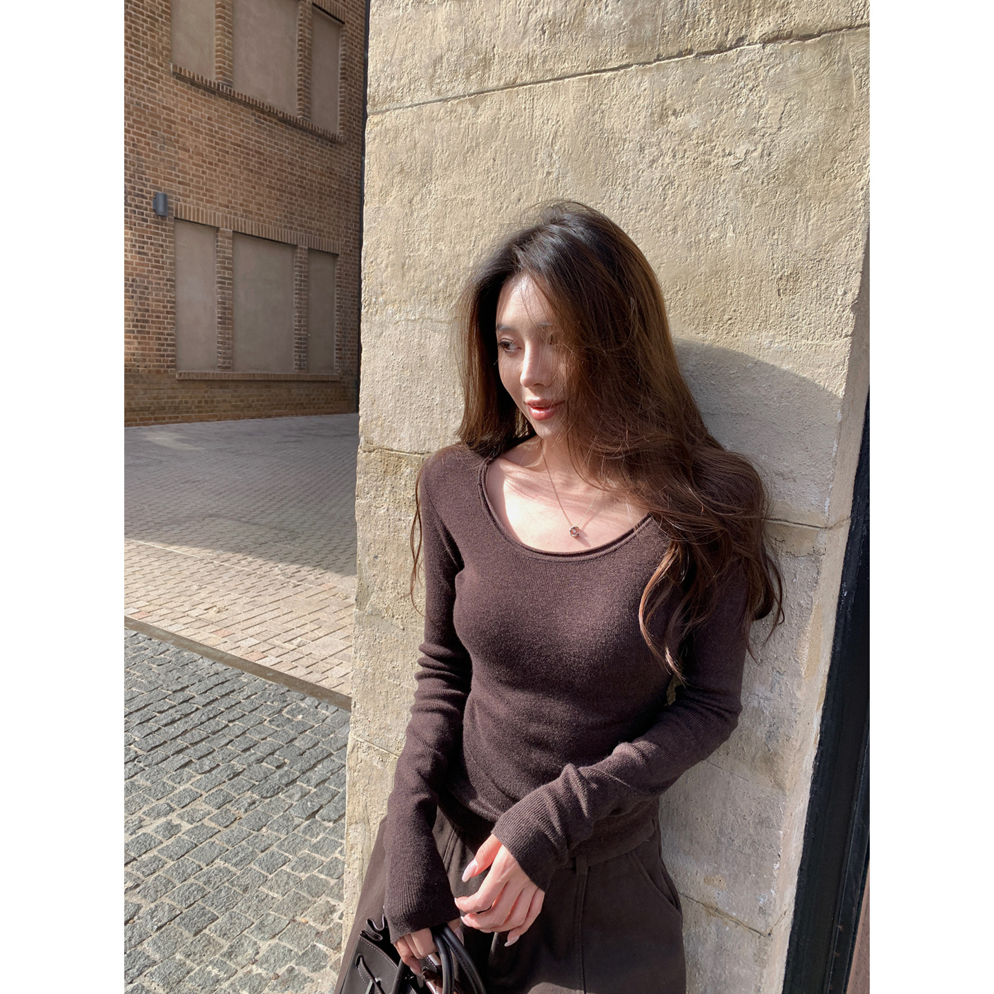 NanaByNana【轻奢舒适】卷边蚕丝羊毛针织衫女冬百搭慵懒打底上衣,淘宝优惠券,粉丝福利购,淘宝优惠卷