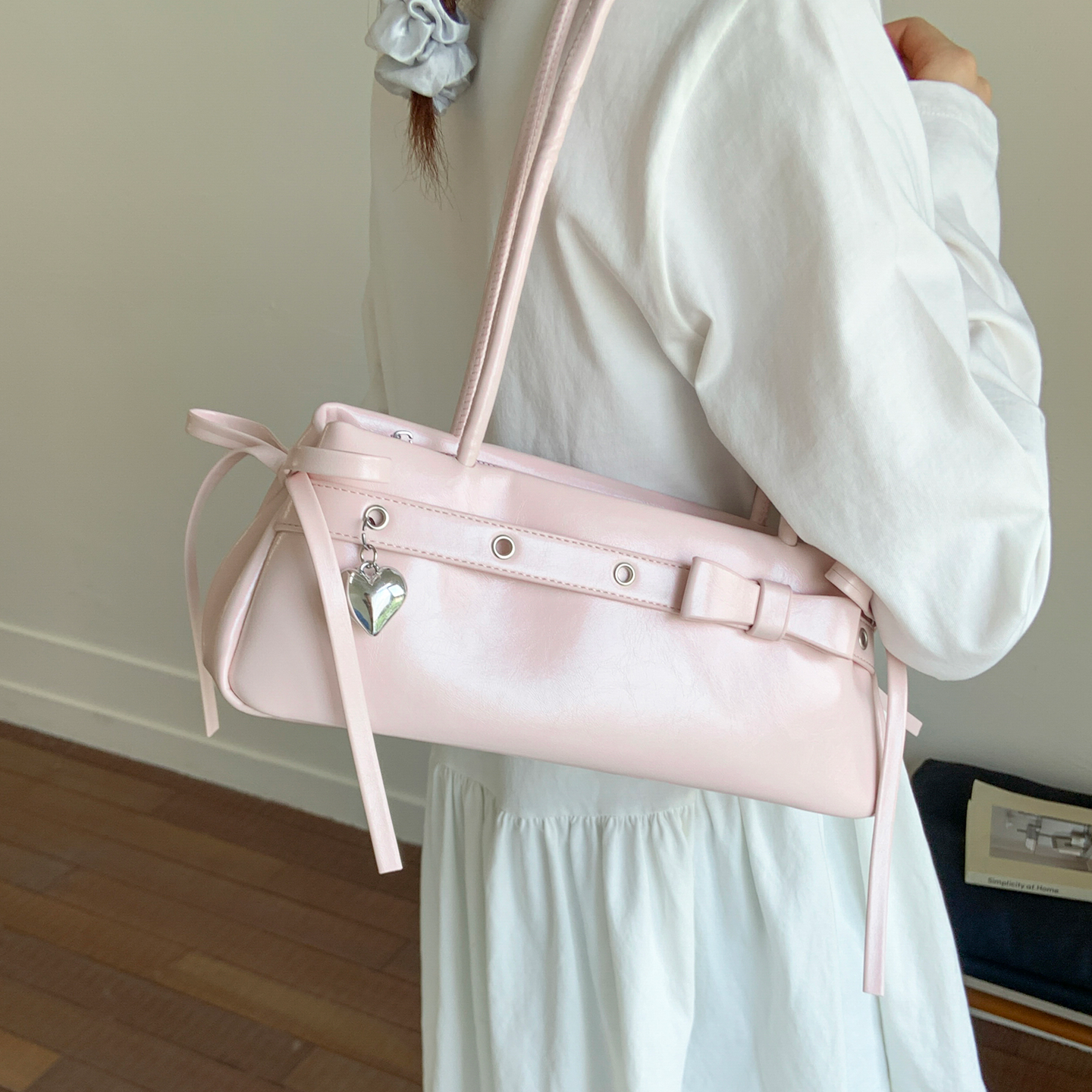 芭蕾风蝴蝶结小包包女2025新款潮时尚油蜡皮法棍包夏季质感腋下包,淘宝优惠券,粉丝福利购,淘宝优惠卷