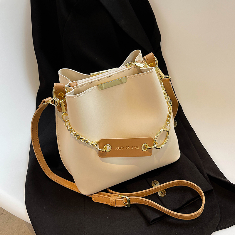 通勤小包包女2025春夏新款潮高级感时尚斜挎包小众软皮单肩水桶包,淘宝优惠券,粉丝福利购,淘宝优惠卷