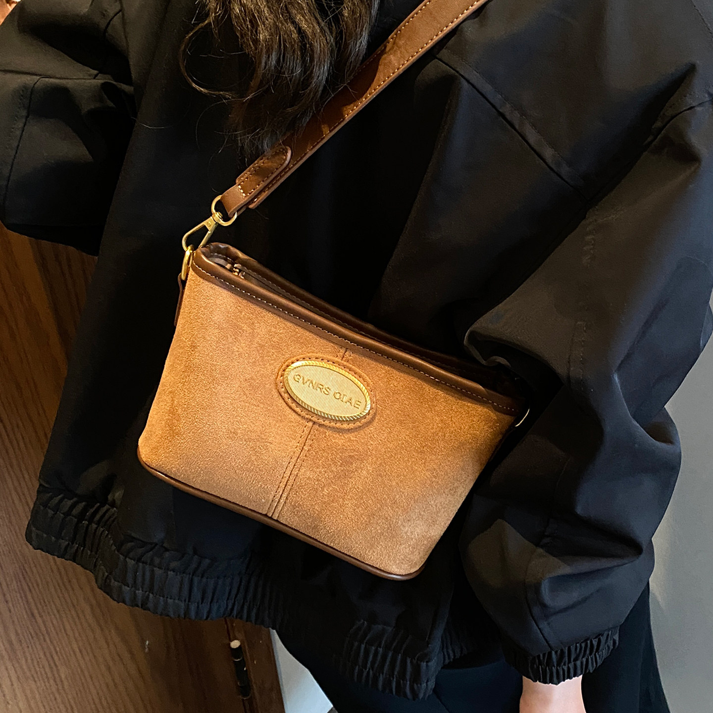 复古麂皮小包包女2025新款时尚百搭磨砂水桶包秋冬洋气单肩斜挎包,淘宝优惠券,粉丝福利购,淘宝优惠卷