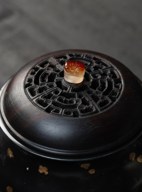 玛瑙配宝石摘手工雕刻仿古香炉盖