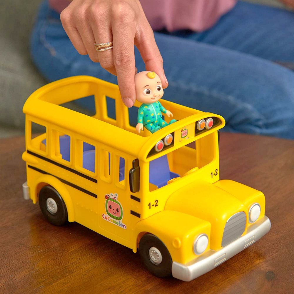 正品Cocomelon超级宝贝英语儿歌黄色校车巴士jojo公仔过家家玩具 - 图0