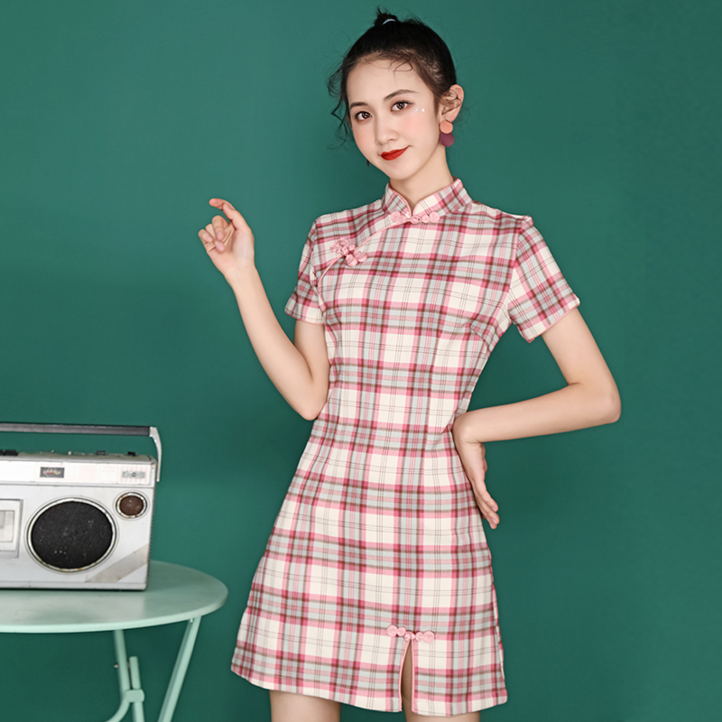 宋一一改良版旗袍少女年轻款复古民国中国风格子学生连衣裙日常生活装夏1