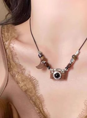 毛衣链百搭复古轻奢配饰胶片相机