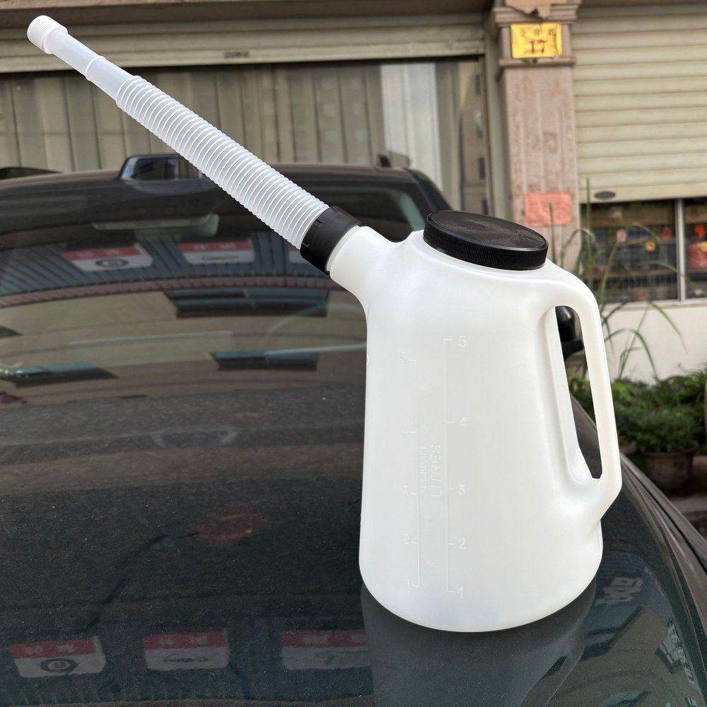 刻度机油壶长嘴塑料机油壶加油壶注油器车船用注油壶4S店机油壶,淘宝优惠券,粉丝福利购,淘宝优惠卷