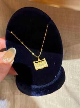 S925纯银拉丝老花锁包吊坠女轻奢中古风复古高级感项坠小红书爆款