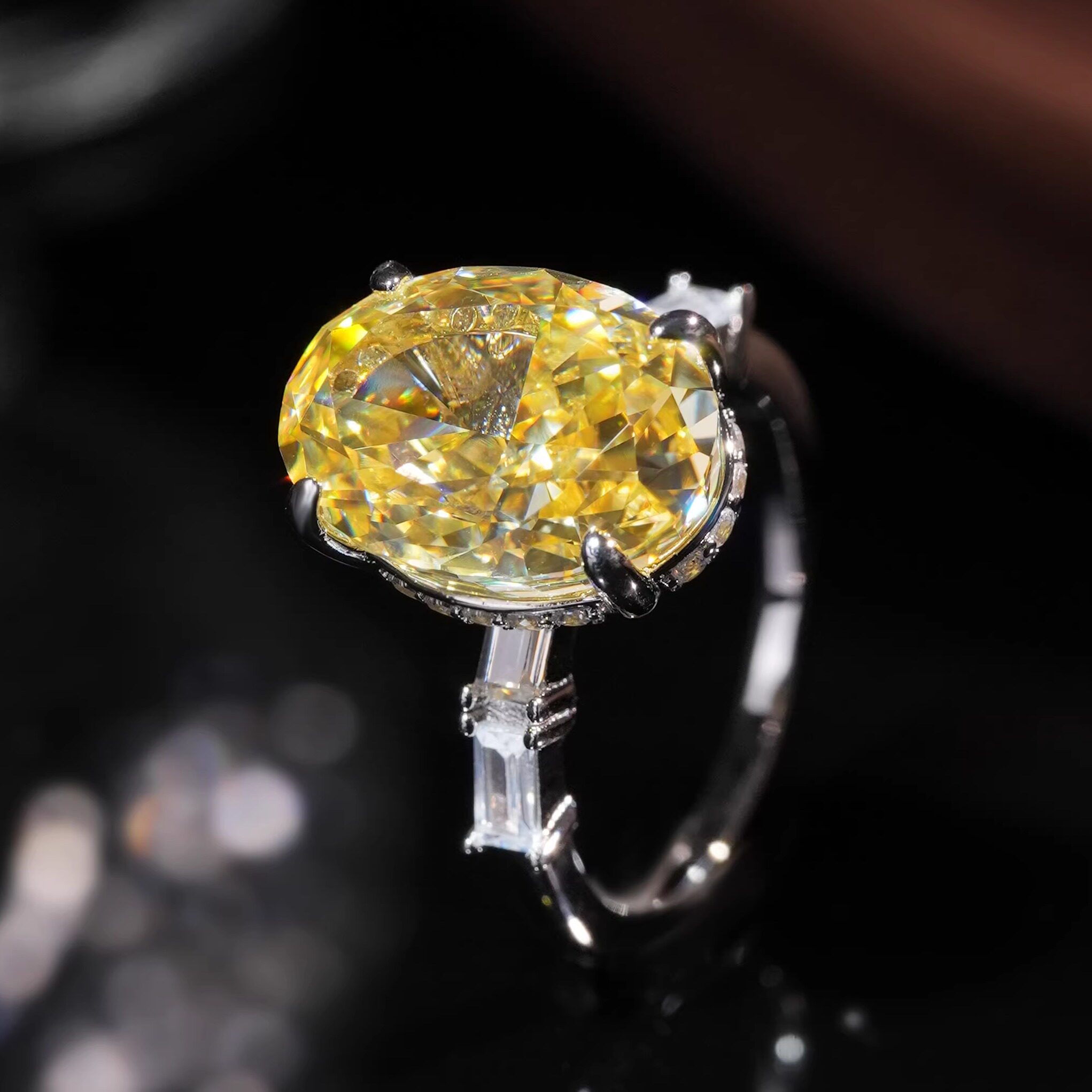 VISING flash high carbon diamond artificial yellow diamond pigeon egg ring 10ct left and right T square arm S925 silver gold plated