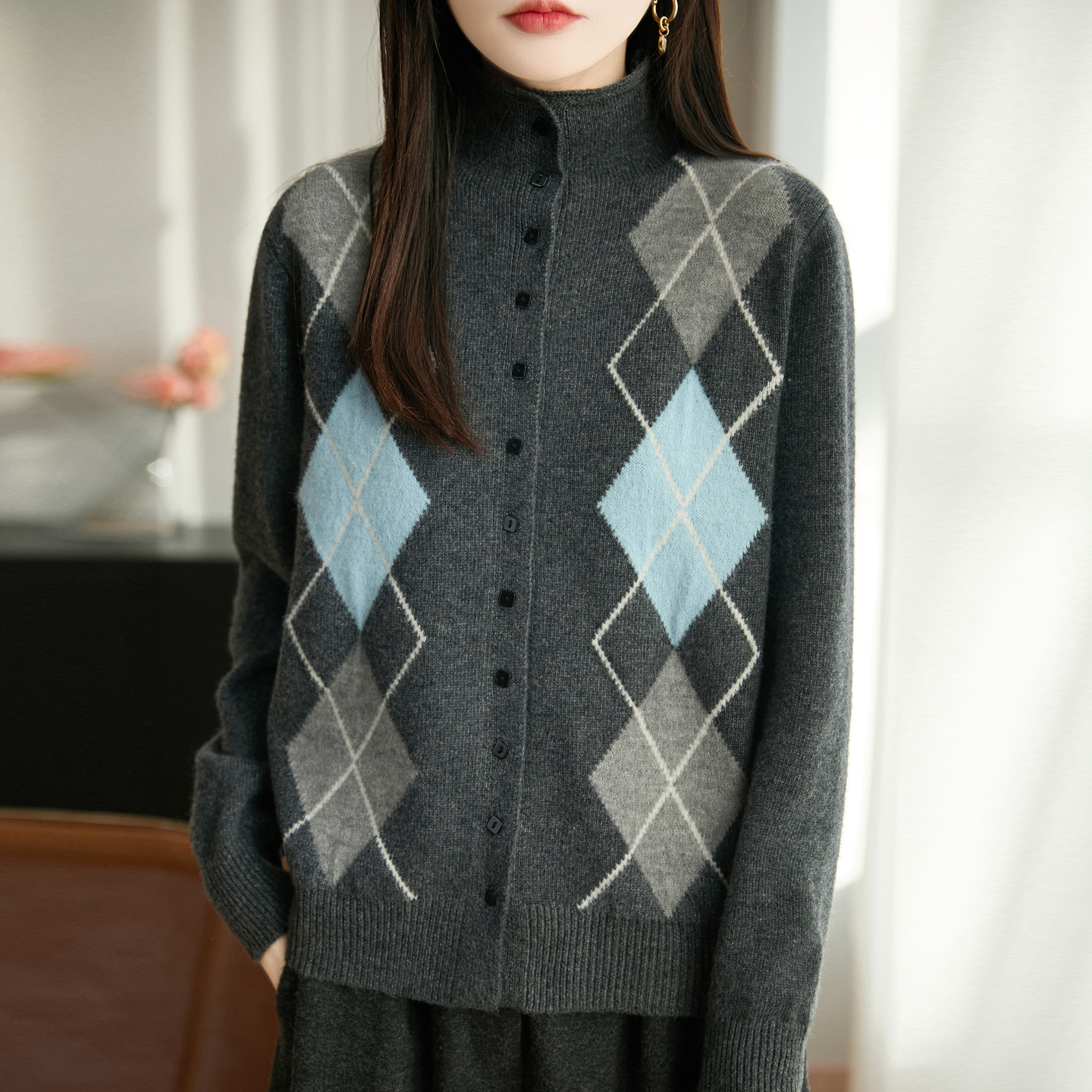 法式菱格纹提花针织开衫女2025新款加厚保暖打底衫时尚百搭上衣 - 图0