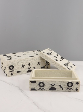 创意涂鸦米黄色首饰收纳盒摆件