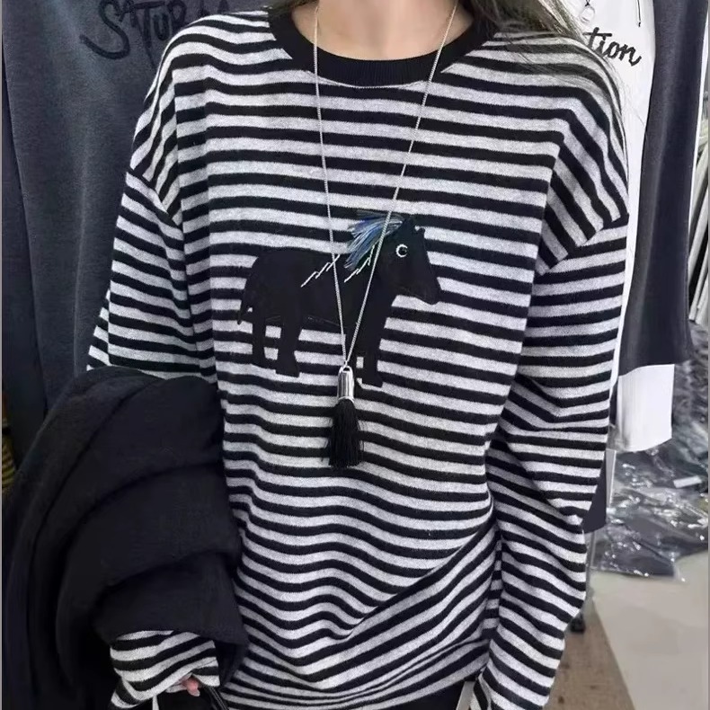 韩系宽松立体小马加厚磨毛条纹T恤女2025冬季新款百搭打底上衣潮 - 图0