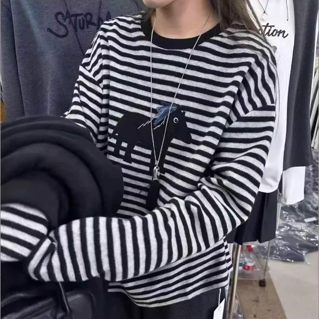 韩系宽松立体小马加厚磨毛条纹T恤女2025冬季新款百搭打底上衣潮 - 图1