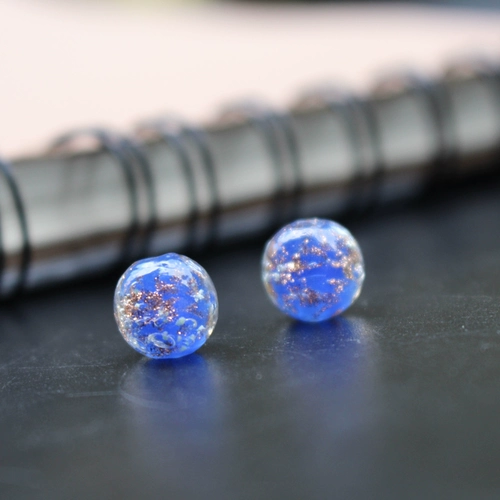 Розовые глазурные бусины в японском стиле