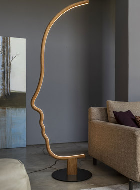 Mogg实木氛围现代线条落地灯