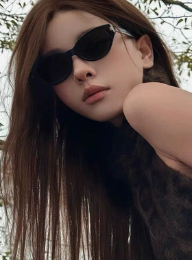 猫眼墨镜女款高级感小框椭圆形2025新款小脸复古美式显脸小太阳镜