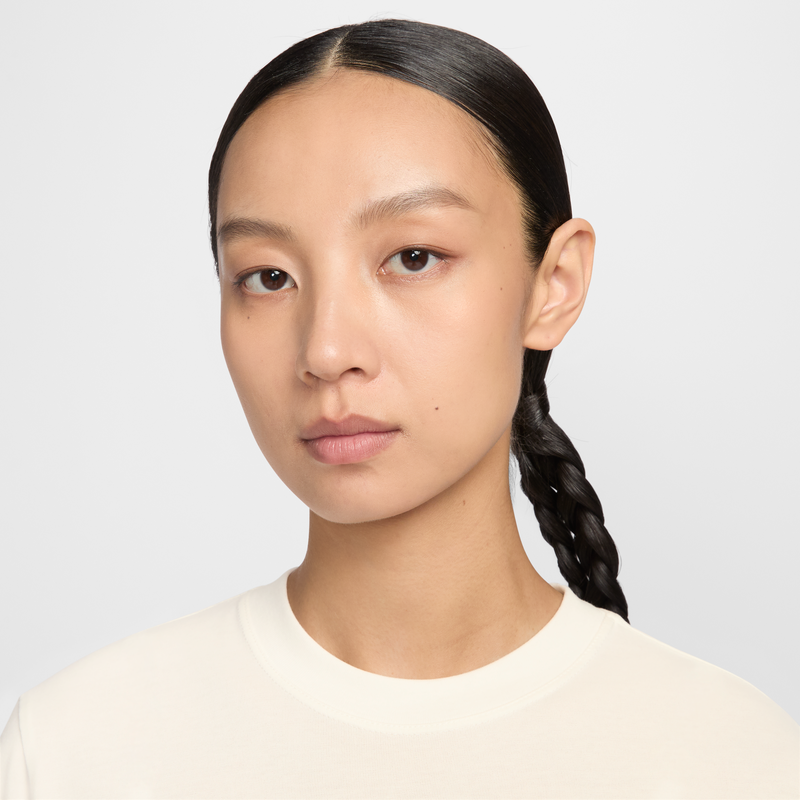 耐克马年限定脱缰系列新年女速干短袖T恤新款NIKE DRI-FIT IQ3835,淘宝优惠券,粉丝福利购,淘宝优惠卷