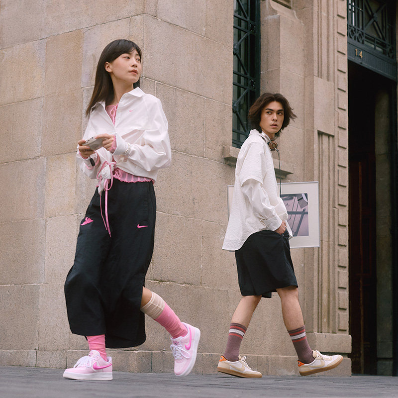 Nike耐克官方AIR FORCE 1女子空军一号运动鞋七夕猫爪胶底HM3696