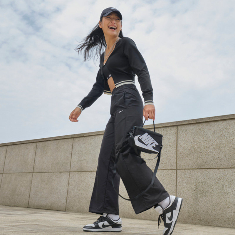 Nike耐克官方DUNK LOW女子运动鞋板鞋低帮复古胶底熊猫配色DZ2794