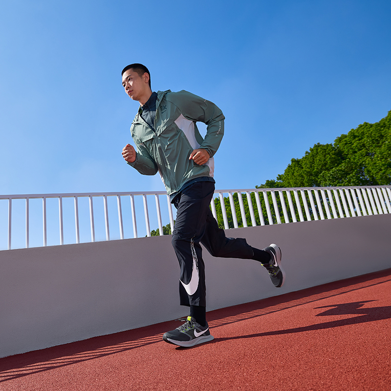 耐克男子透气专业跑步鞋冬季公路缓震NIKE RUN SWIFT 3 DR2695 - 图1