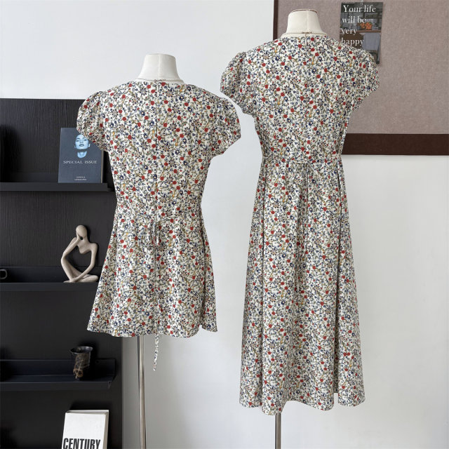 Lin Shiba ຕະຫຼາດດອກໄມ້ງາມລີສອດແບບ Retro Floral Skirt Round Neck Puff Sleeve Waist Sweet A-Line Dress