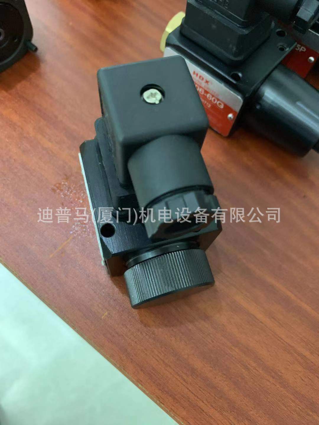 台湾JUNCHUNG骏全兴压力传感器JC-P5-150-10V-3-D/L 70 2 1 2 - 图3