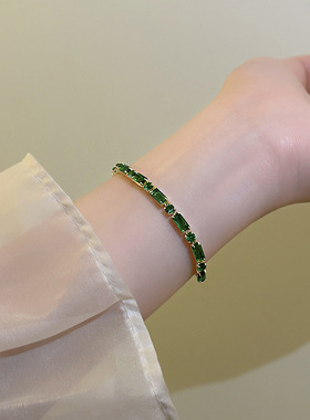 复古祖母绿锆石手链女2024年新款气质简约手环轻奢小众高级感手饰