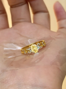 镀黄金白钻黄钻冰花切鸽子蛋戒指