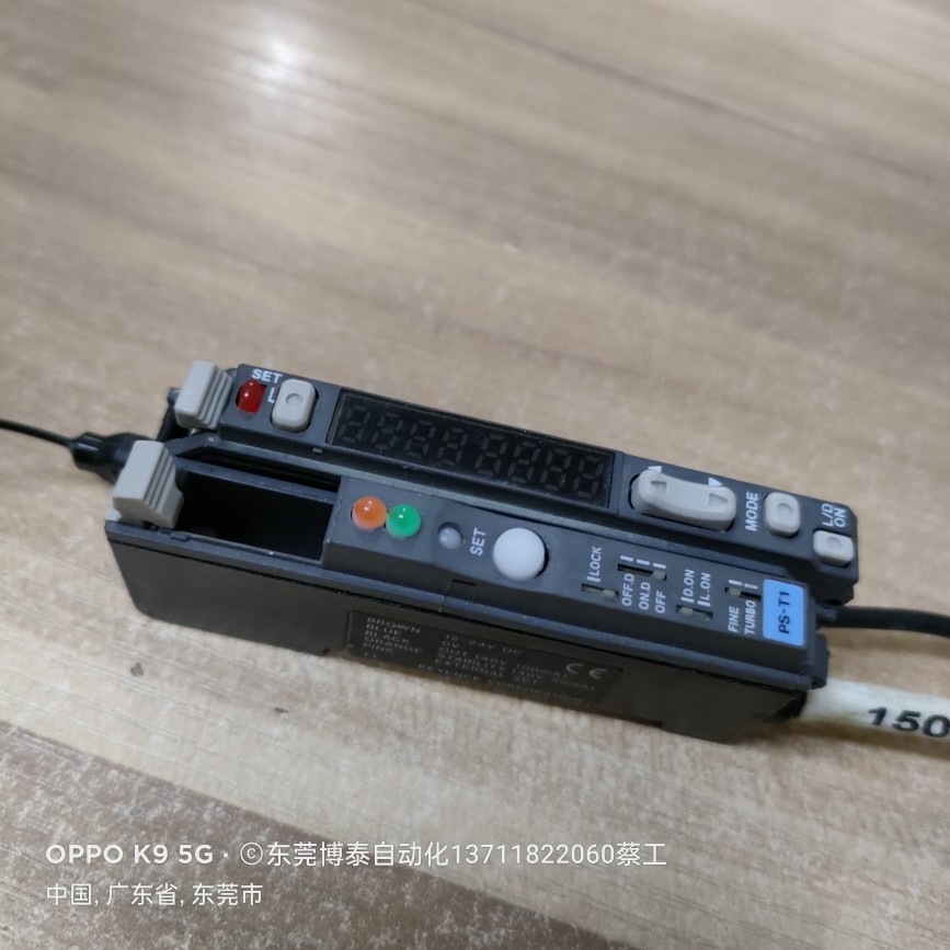 日本基恩士光纤放大器FS-V22R PS-T1 光电传感器 两个一起出 包好 - 图0