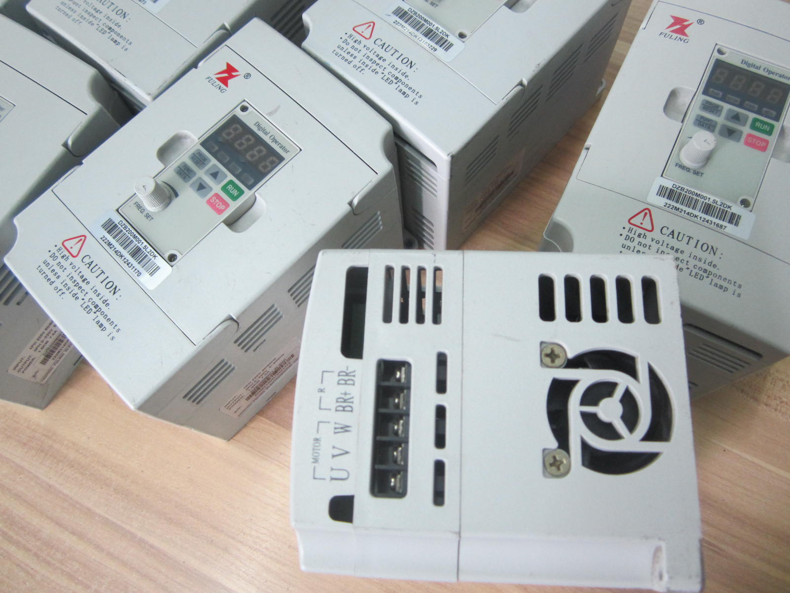 DZB200M001.5L2DK 富凌 雕刻机主轴变频器 维修 修东莞寮步 议价 - 图3