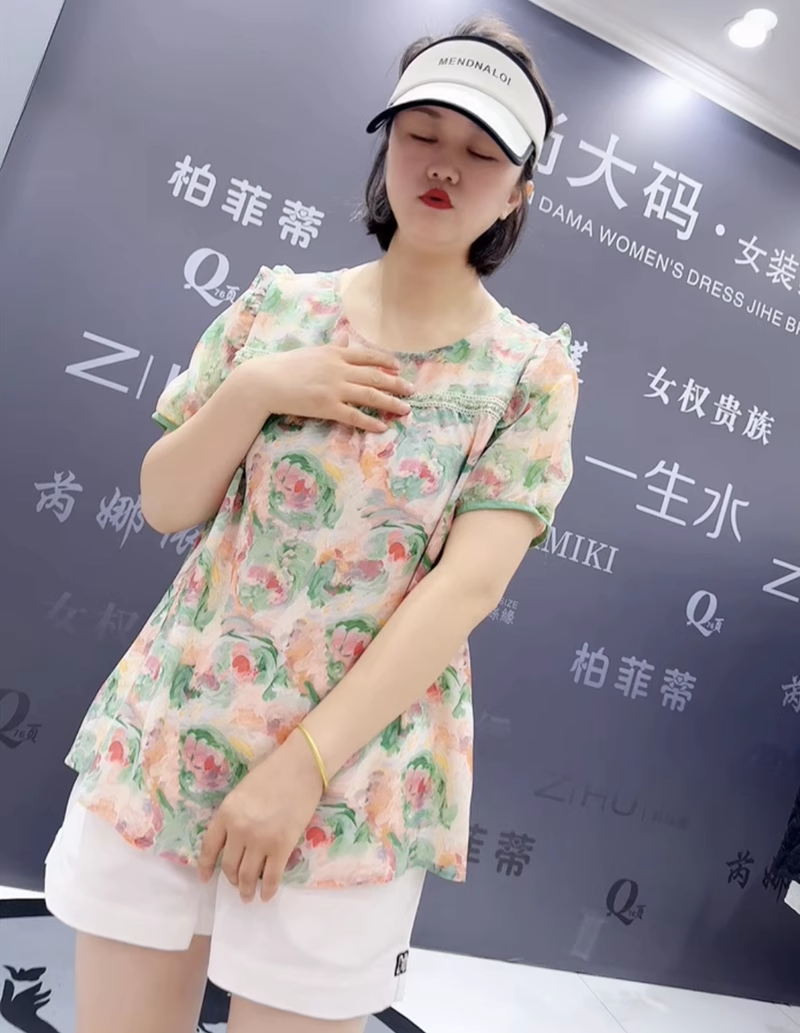 芮娜依莲5956夏季新款靓丽花色短袖显白轻薄透气宽松显瘦大码女衫 - 图2