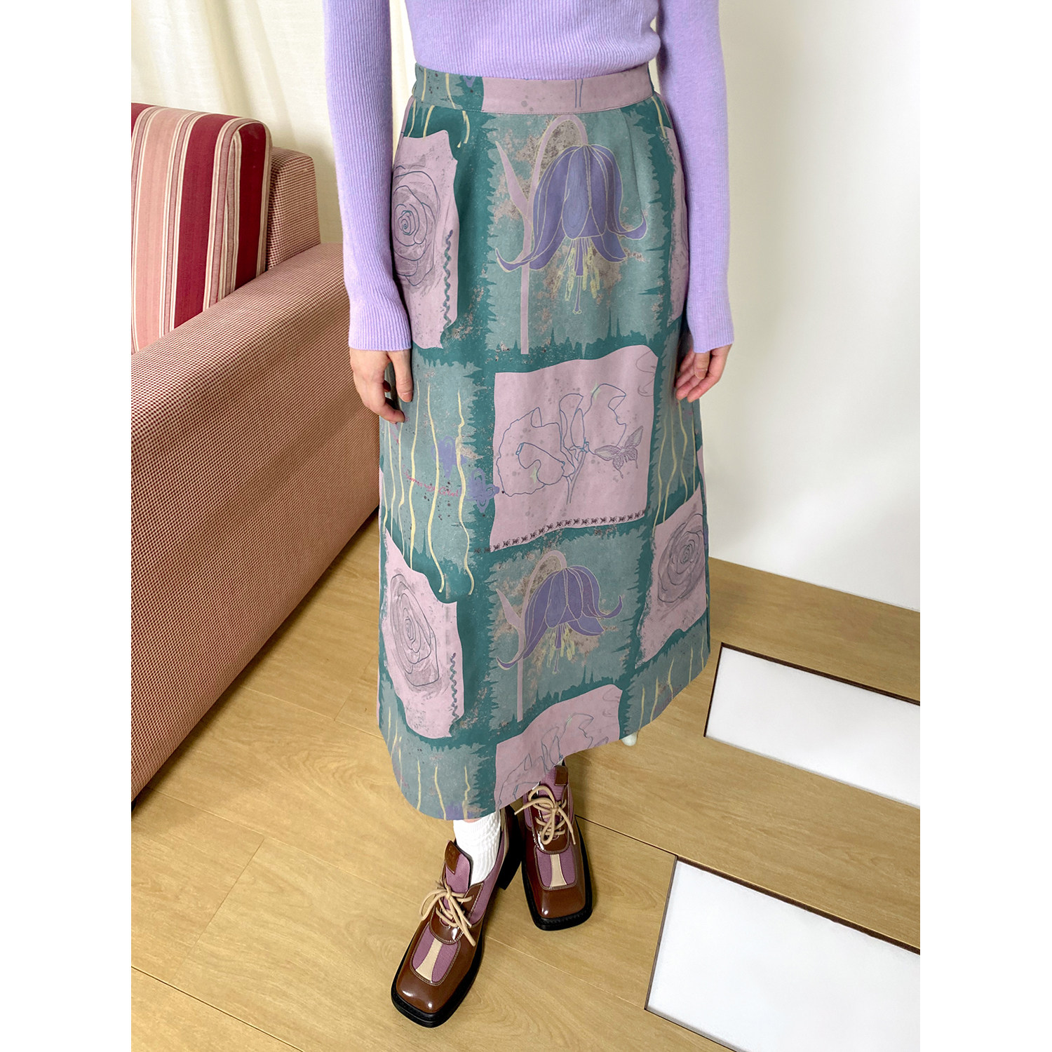 化学少女「花园秘境」手绘印花哲学裙子2025年春季a字复古半身裙,淘宝优惠券,粉丝福利购,淘宝优惠卷