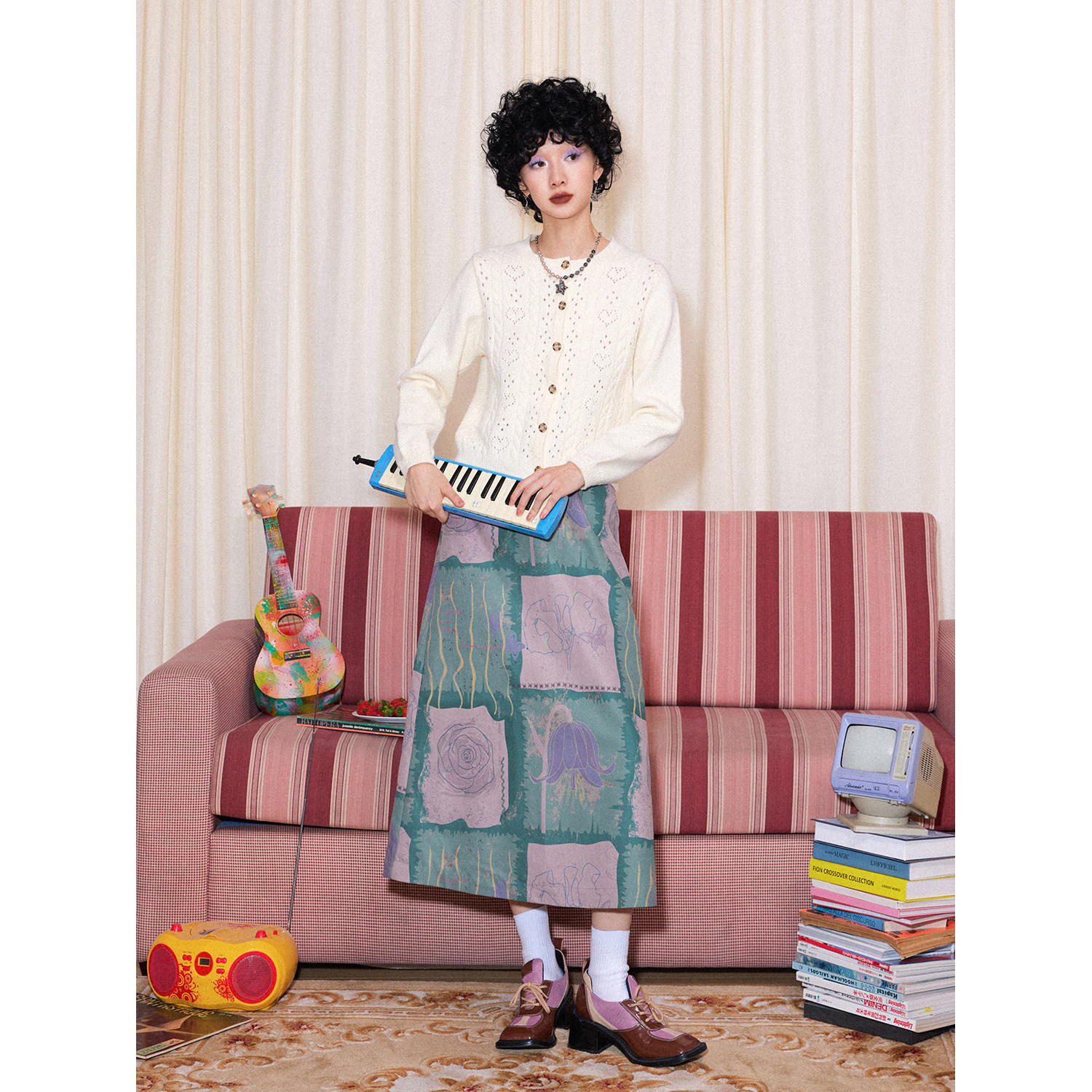 化学少女「花园秘境」手绘印花哲学裙子2025年春季a字复古半身裙,淘宝优惠券,粉丝福利购,淘宝优惠卷