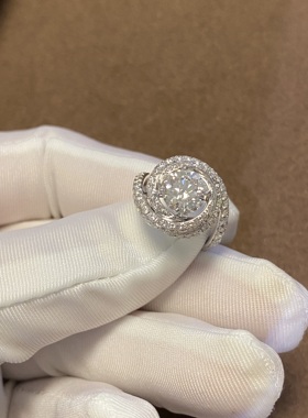 芮恩女铂金豪华钻Ruban女款戒指