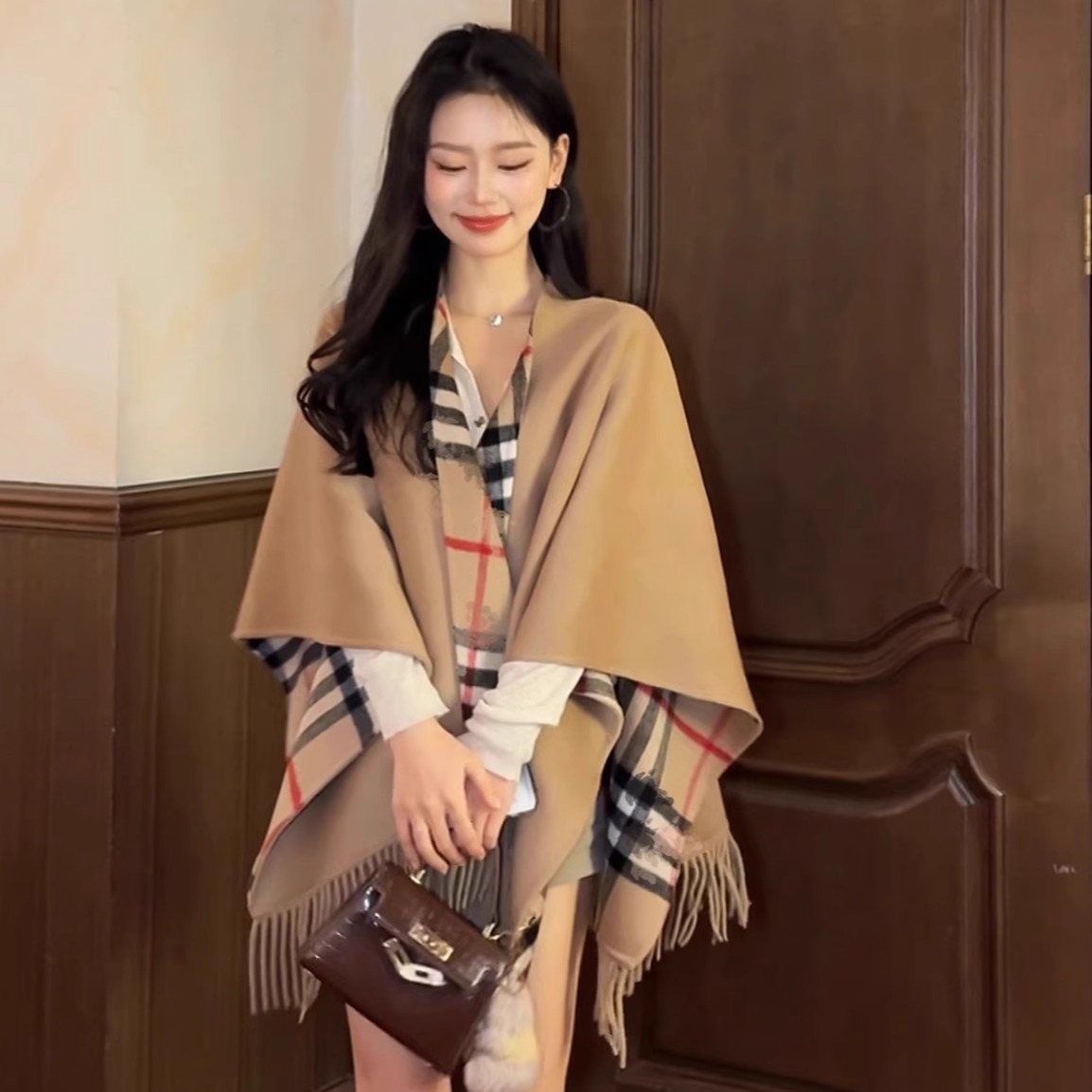 nss披肩外套女 秋冬新款学院风格纹流苏气质慵懒风宽松斗篷上衣 - 图2