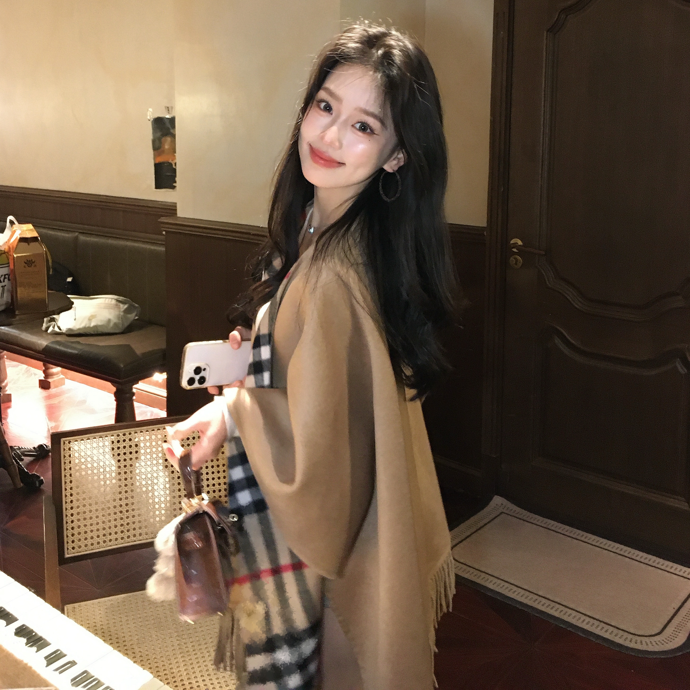 nss披肩外套女 秋冬新款学院风格纹流苏气质慵懒风宽松斗篷上衣 - 图3