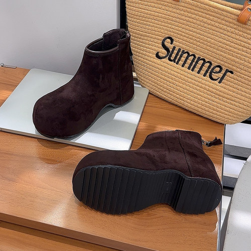 内增高勃肯短靴女2025新款秋冬百搭复古绒面丑萌大头鞋英伦马丁靴 - 图1