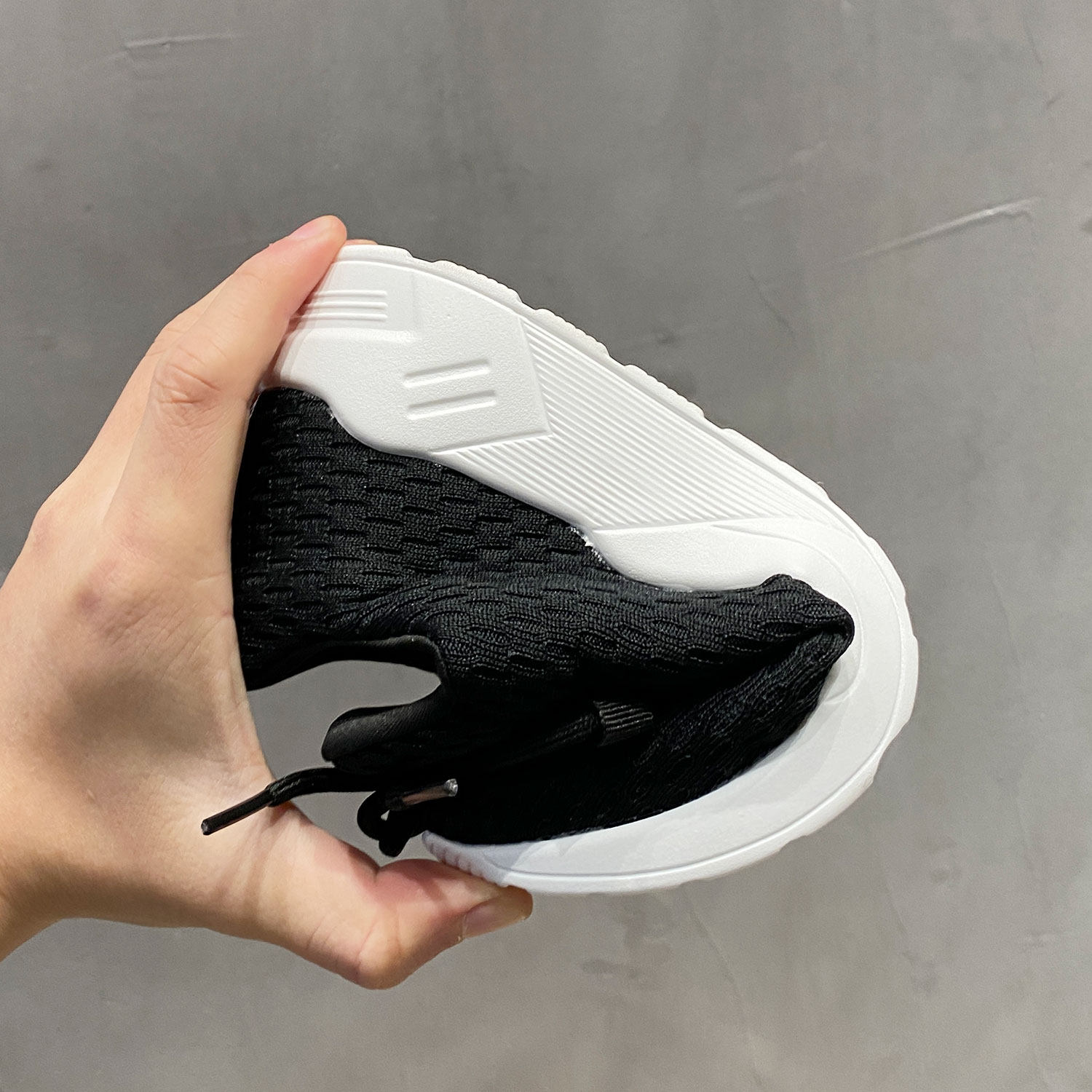 厚底运动鞋女跑步减震轻便百搭透气网面鞋黑色单鞋软底中年妈妈鞋,淘宝优惠券,粉丝福利购,淘宝优惠卷