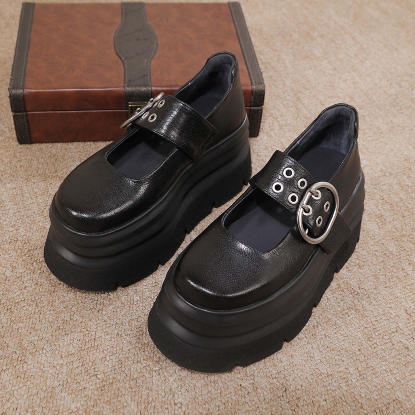 四月倾城复古真皮高端单鞋女2026年春夏新款小个子增高厚底面包鞋,淘宝优惠券,粉丝福利购,淘宝优惠卷