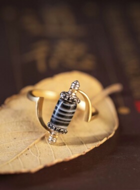 精致小众复古董藏式千年黑白缠丝玛瑙天珠18K黄金镶嵌戒指环饰品