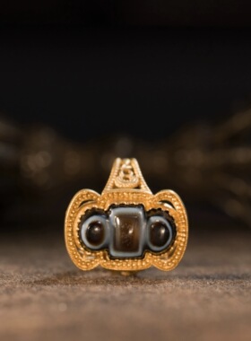 古董珠三眼异形天珠戒指18K黄金原创设计镶嵌高级感饰品指环男女