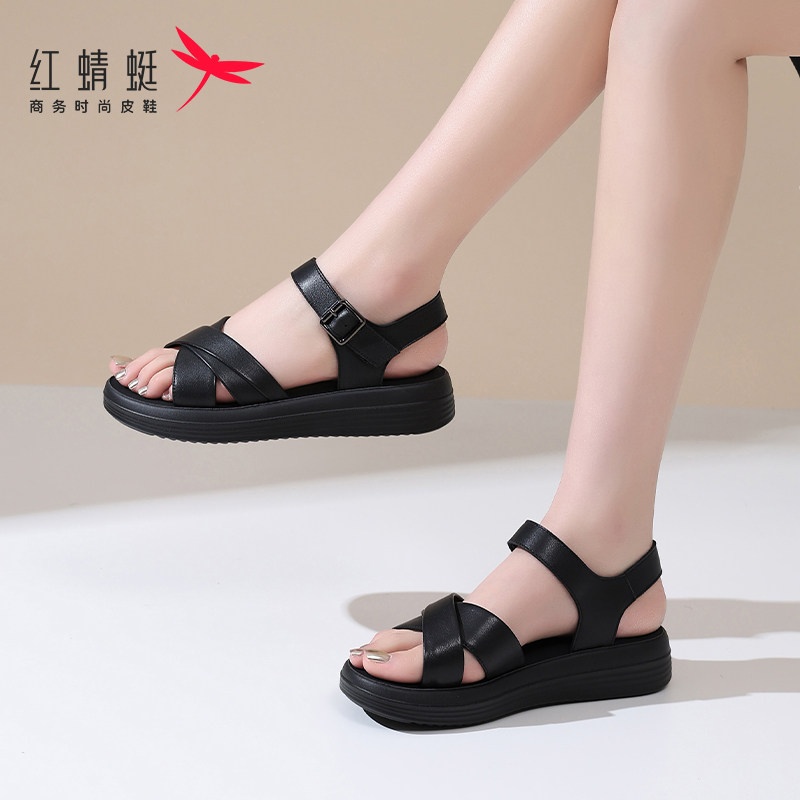 红蜻蜓妈妈凉鞋2025夏季魔术贴头层牛皮平底防滑青中老年女凉鞋软