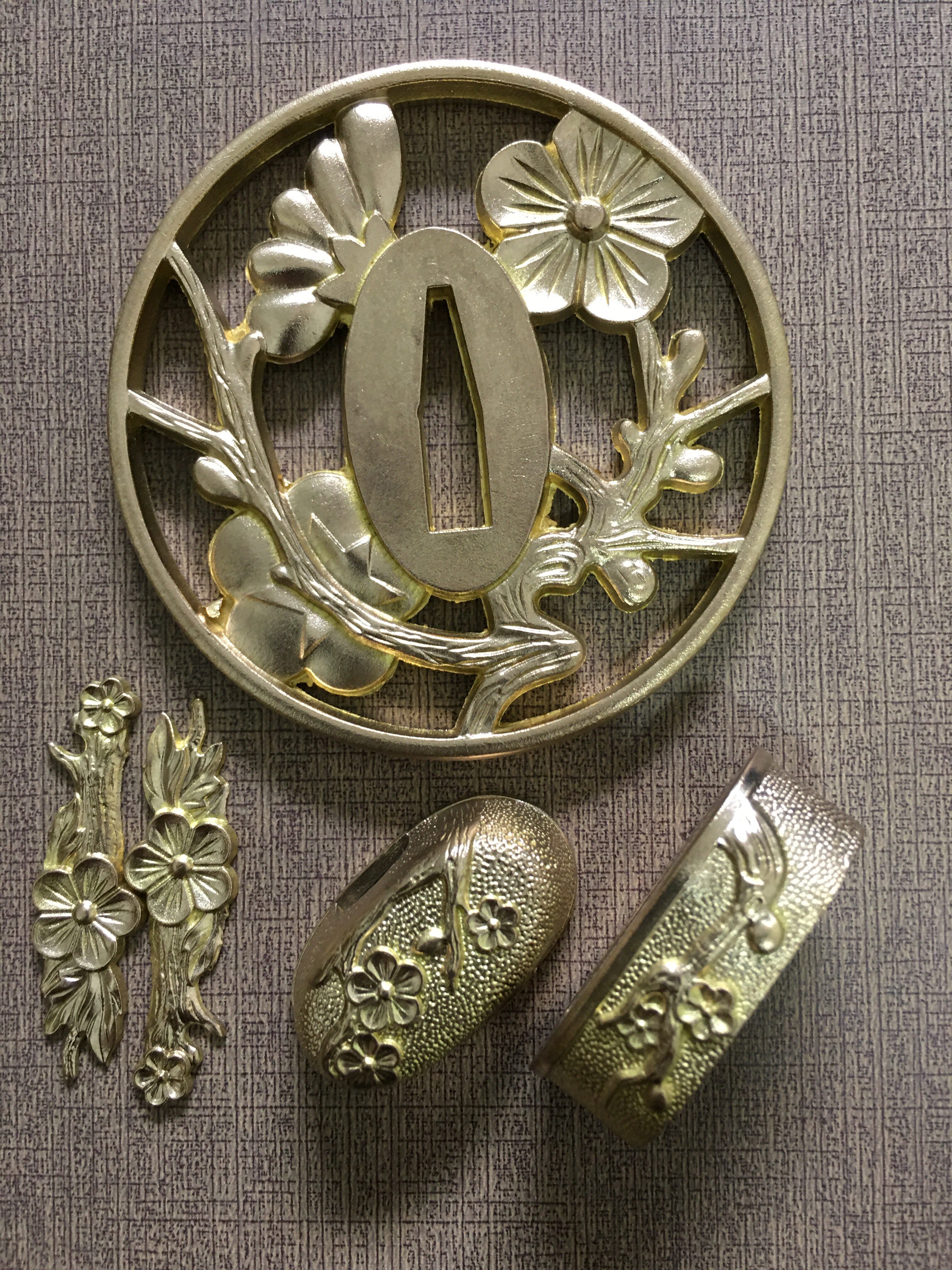 ビジネスバック 鍔 鐔 雪華 雪花 透かし 象嵌 日本刀 刀 刀装具