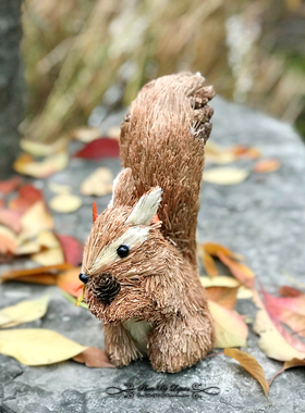 松鼠田园风森林系草编工艺摆件