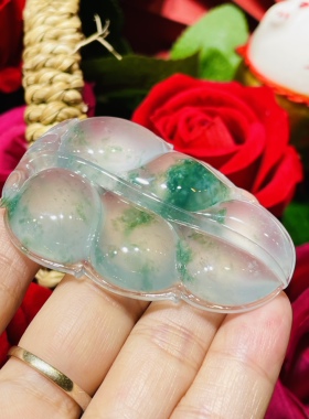 飘花翡翠缅甸高冰种缅甸翡翠