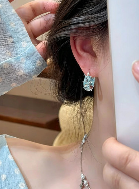 法式轻奢高级感冰川蓝色水晶方形耳扣小众设计感时尚气质百搭耳环