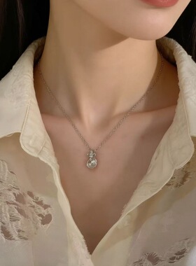 法式复古灵动鸢尾小单钻极细颈链简约项链高级感质感锁骨链颈链